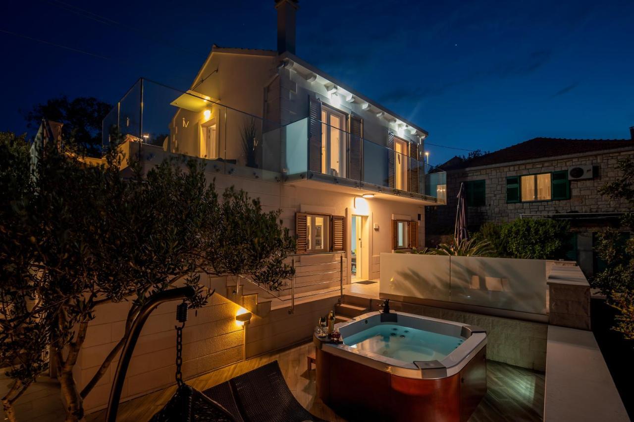 Uniquely Designed Villa Ivana With Outdoor Jacuzzi Nearby The Pebble Banje Beach At The Island Of Solta Rogač エクステリア 写真